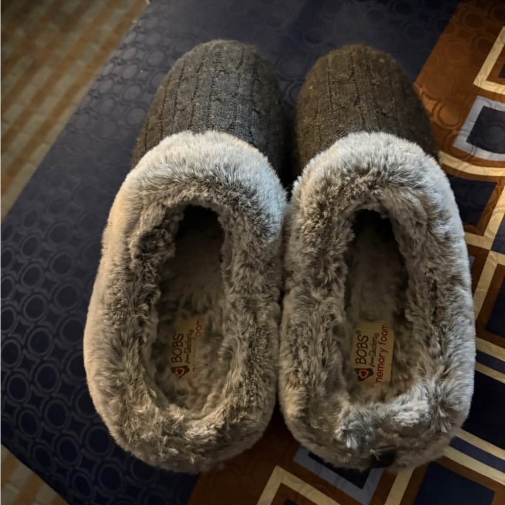 Skechers Women's Charcoal Faux Fur 8.5
